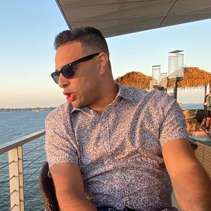 Meet your Posher, Savier